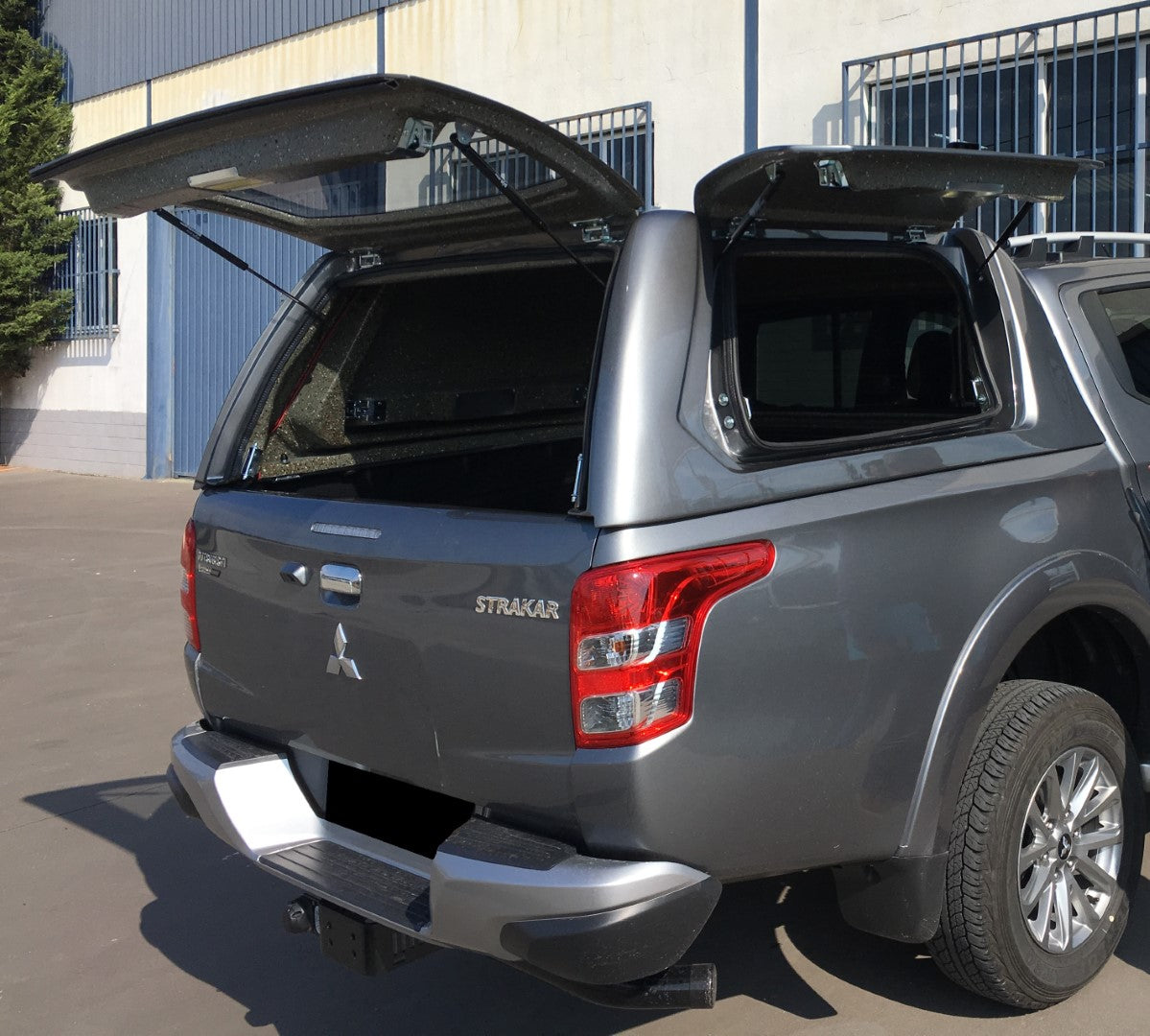 Linextras Starflex – Hard top in vetroresina Mitsubishi L200 / Triton 2015–2019 Double Cab con portelli laterali – foto 7