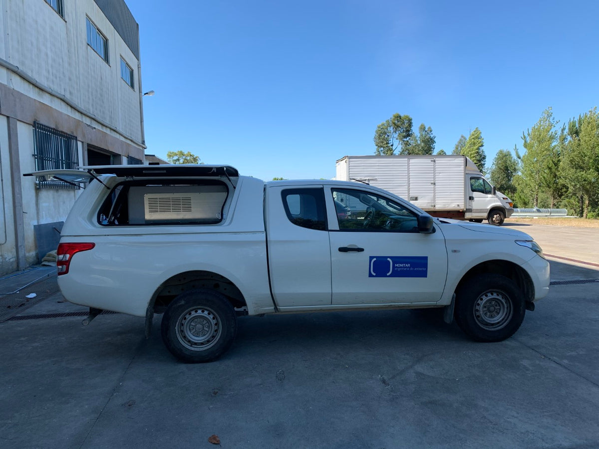 Linextras Starflex – Hard top in vetroresina Mitsubishi L200 / Triton 2015–2019 Extra Cab con portelli laterali – foto 8