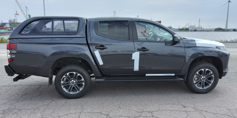Linextras Starlux – Hard top in vetroresina Mitsubishi L200 / Triton 2019+ Double Cab con finestrini laterali – foto 7