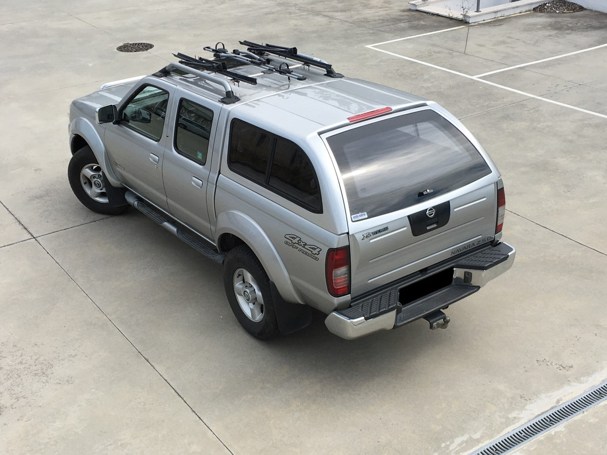 Linextras Starlux – Hard top in vetroresina Nissan Navara D22 2002–2005 Double Cab con finestrini laterali – foto 1