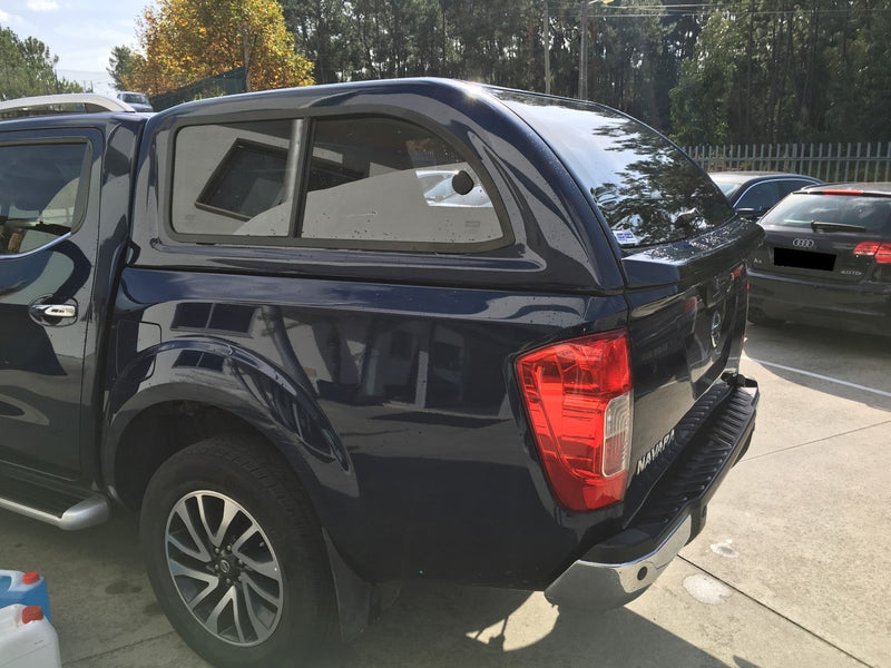 Linextras Starlux – Hard top in vetroresina Nissan Navara NP300 D23 2016+ Double Cab con finestrini laterali – foto 2