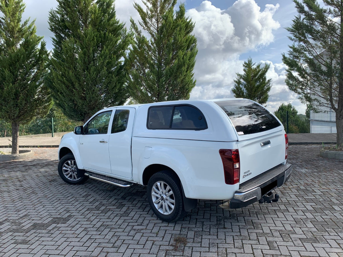 Linextras Starlux – Hard top in vetroresina Isuzu D-Max 2017–2020 Extra Cab con finestrini laterali – foto 1