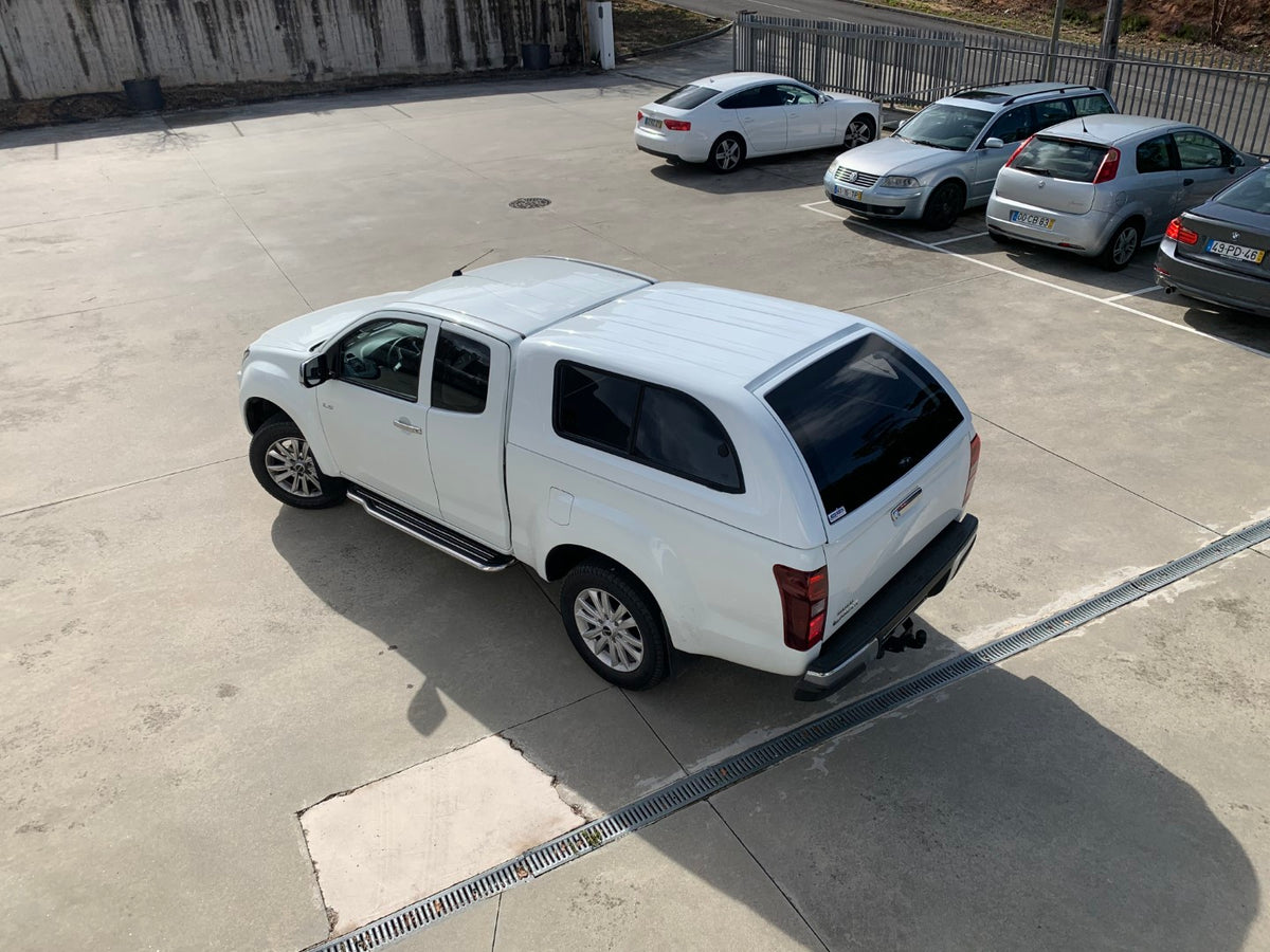 Linextras Starlux – Hard top in vetroresina Isuzu D-Max 2017–2020 Extra Cab con finestrini laterali – foto 8