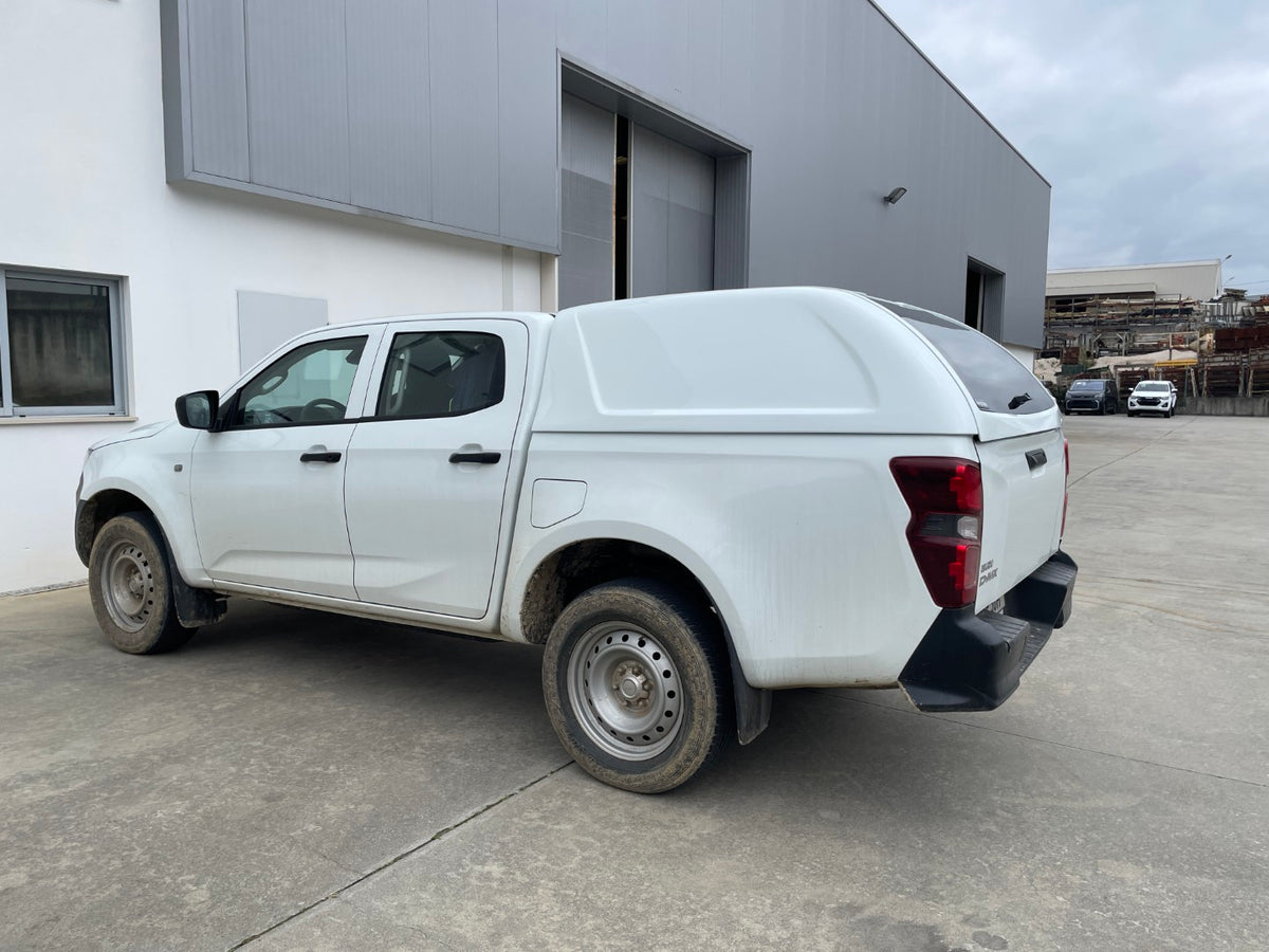 Linextras Starlux – Hard top in vetroresina Isuzu D-Max 2020–2024 Double Cab senza finestrini laterali – foto 3