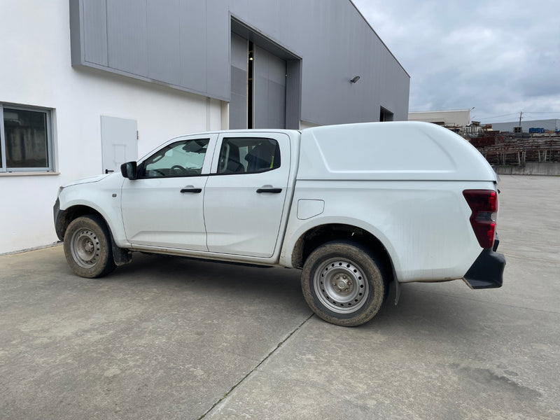 Linextras Starlux – Hard top in vetroresina Isuzu D-Max 2020–2024 Double Cab senza finestrini laterali – foto 4