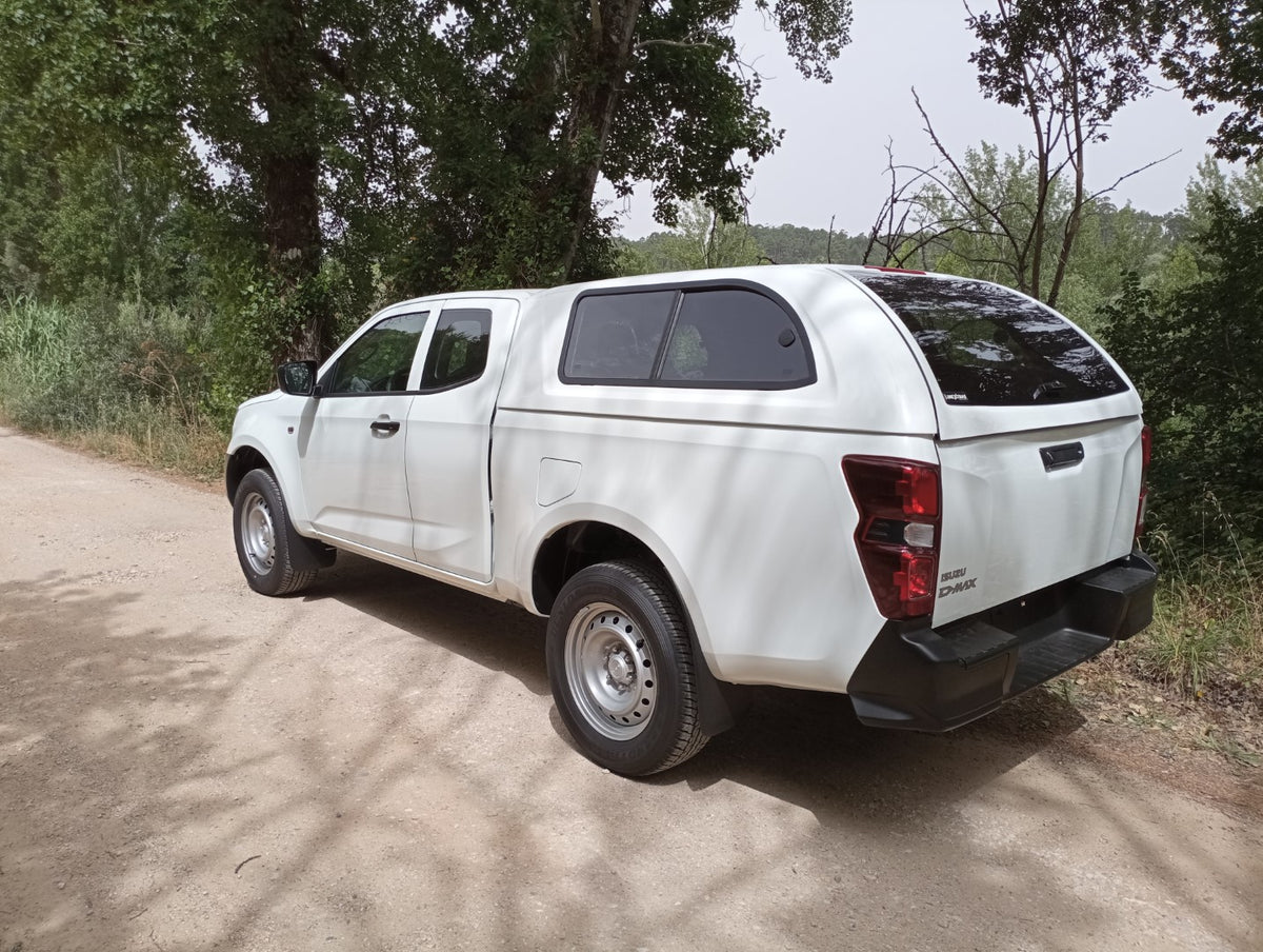 Linextras Starlux – Hard top in vetroresina Isuzu D-Max 2020–2024 Extra Cab con finestrini laterali – foto 3