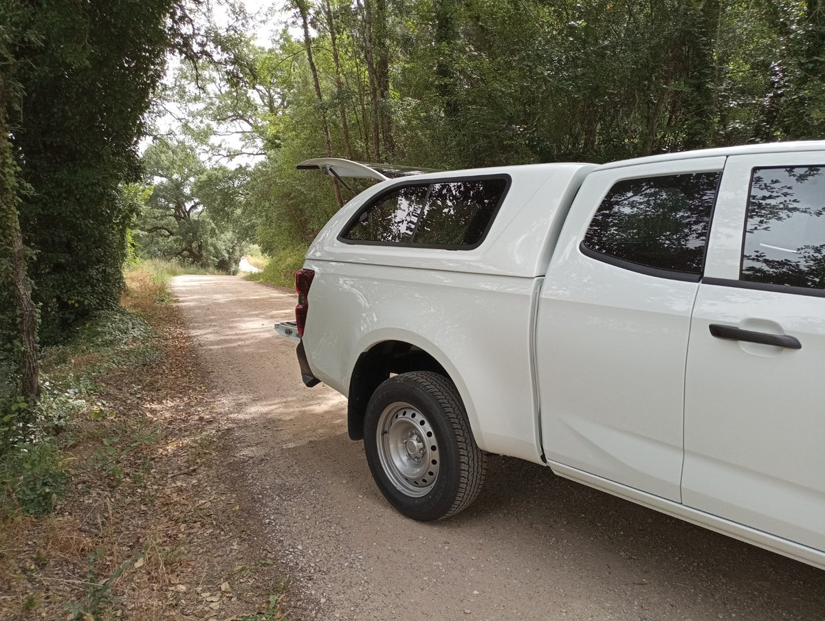 Linextras Starlux – Hard top in vetroresina Isuzu D-Max 2020–2024 Extra Cab con finestrini laterali – foto 7