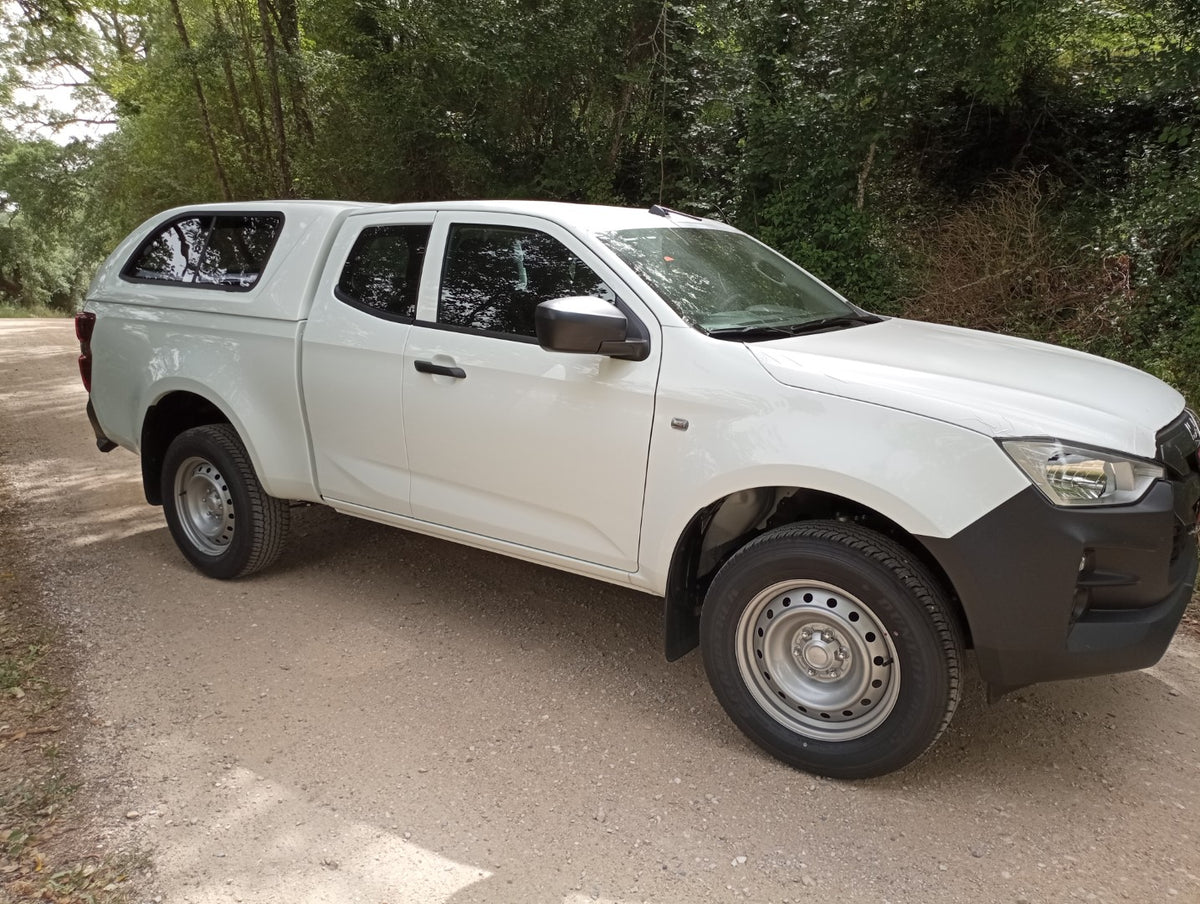 Linextras Starlux – Hard top in vetroresina Isuzu D-Max 2020–2024 Extra Cab con finestrini laterali – foto 8