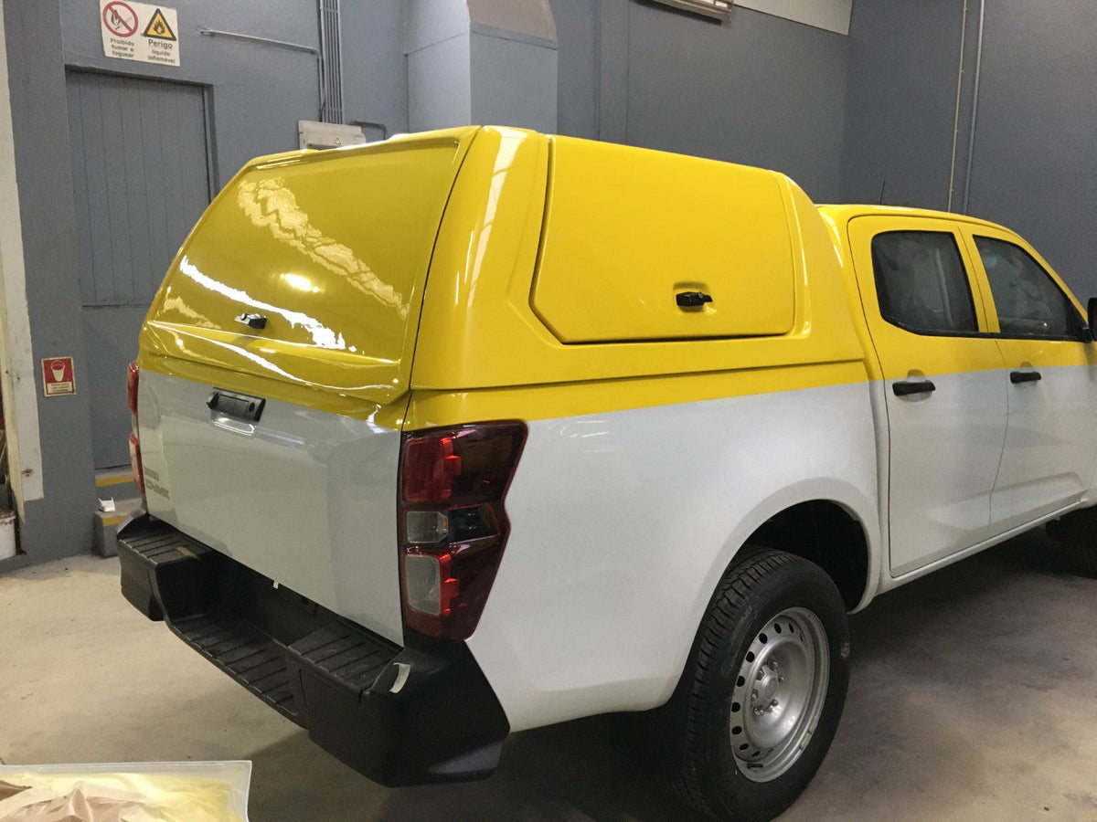 Linextras Starflex – Hard top in vetroresina Isuzu D-Max 2024+ Extra Cab con portelli laterali – foto indicativa