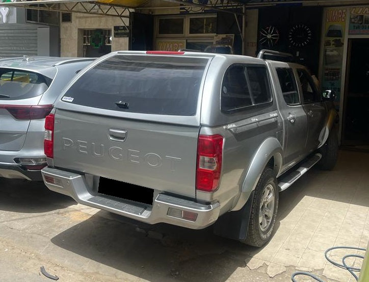 Linextras Starlux – Hard top in vetroresina Peugeot Pick-Up (Africa) Double Cab con finestrini laterali – foto 1