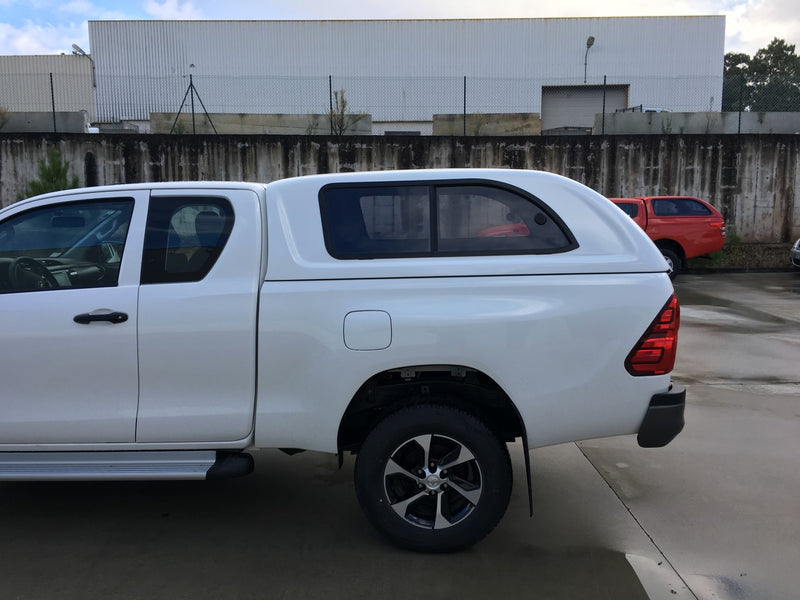 Linextras Starlux – Hard top in vetroresina Toyota Hilux Revo 2015–2020 Extra Cab con finestrini laterali – foto 8