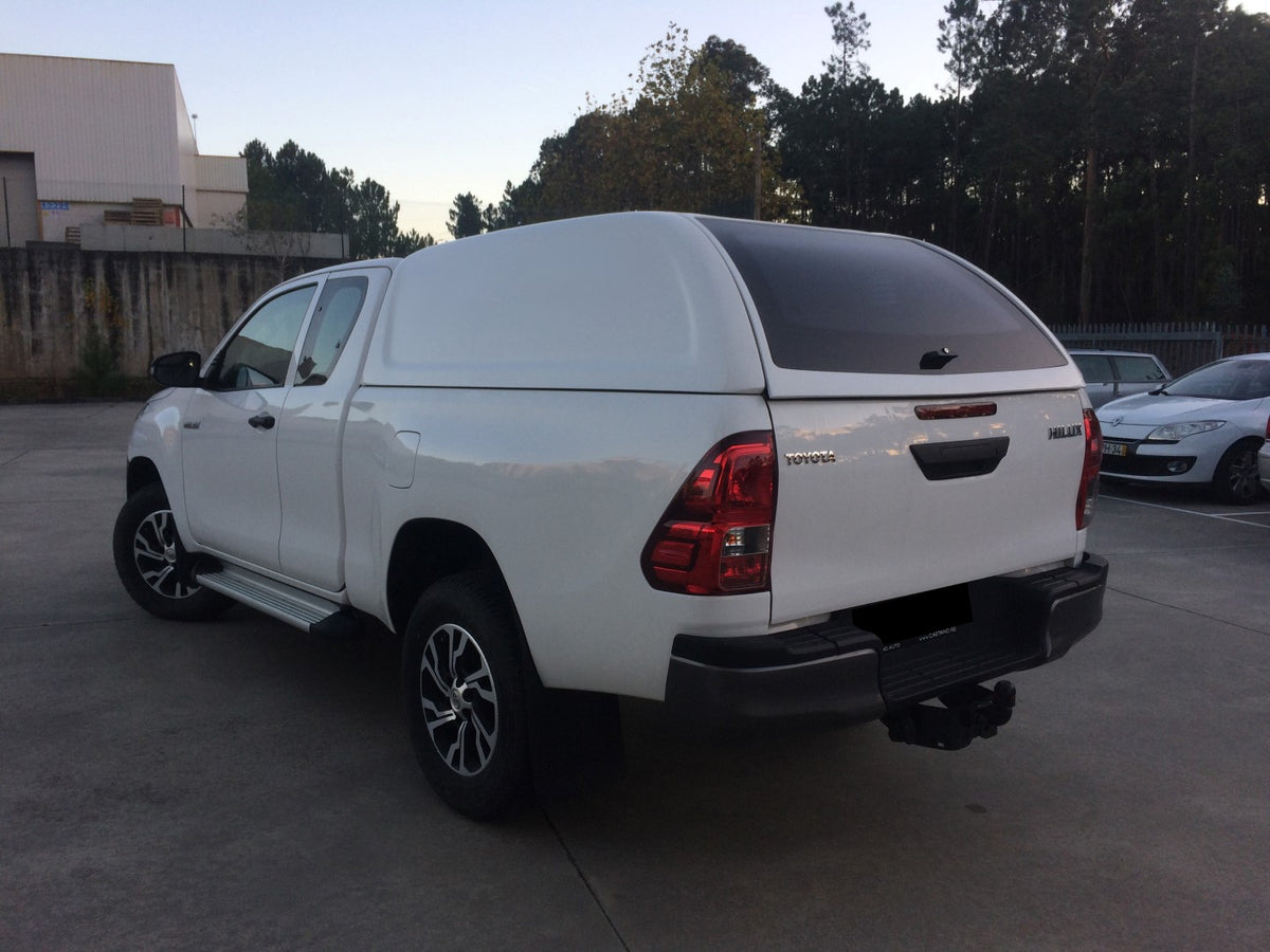 Linextras Starlux – Hard top in vetroresina Toyota Hilux Revo 2015–2020 Extra Cab senza finestrini laterali – foto 1