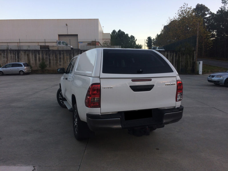 Linextras Starlux – Hard top in vetroresina Toyota Hilux Revo 2015–2020 Extra Cab senza finestrini laterali – foto 2
