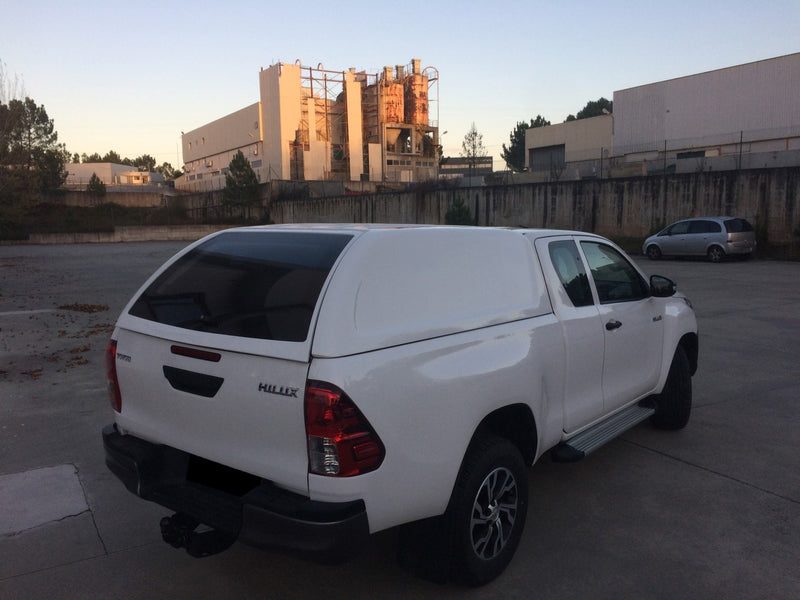 Linextras Starlux – Hard top in vetroresina Toyota Hilux Revo 2015–2020 Extra Cab senza finestrini laterali – foto 5