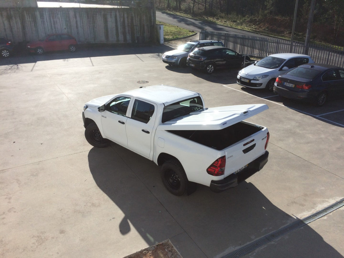 Linextras Sport-Lid X-Line III – Copertura rigida cassone Toyota Hilux Revo 2015–2020 Double Cab – foto 2