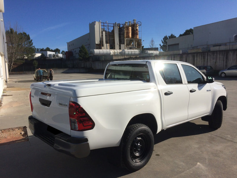 Linextras Sport-Lid X-Line III – Copertura rigida cassone Toyota Hilux Revo 2015–2020 Double Cab – foto 7