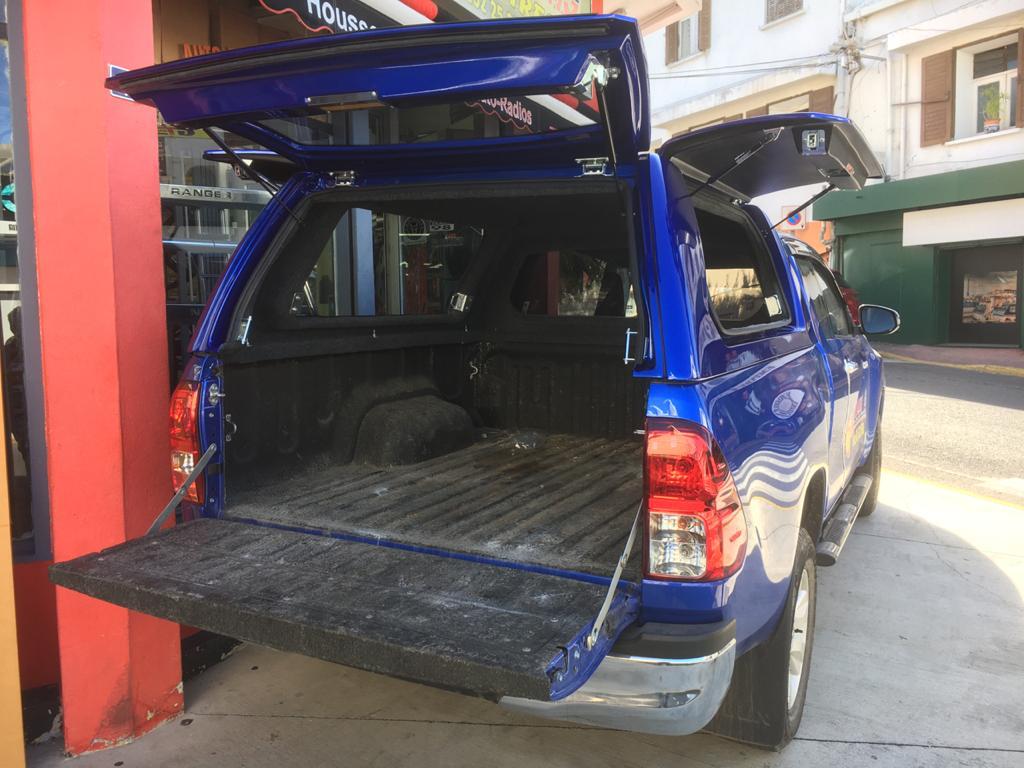 Linextras Starflex – Hard top in vetroresina Toyota Hilux Revo 2015–2020 Extra Cab con portelli laterali – foto 3