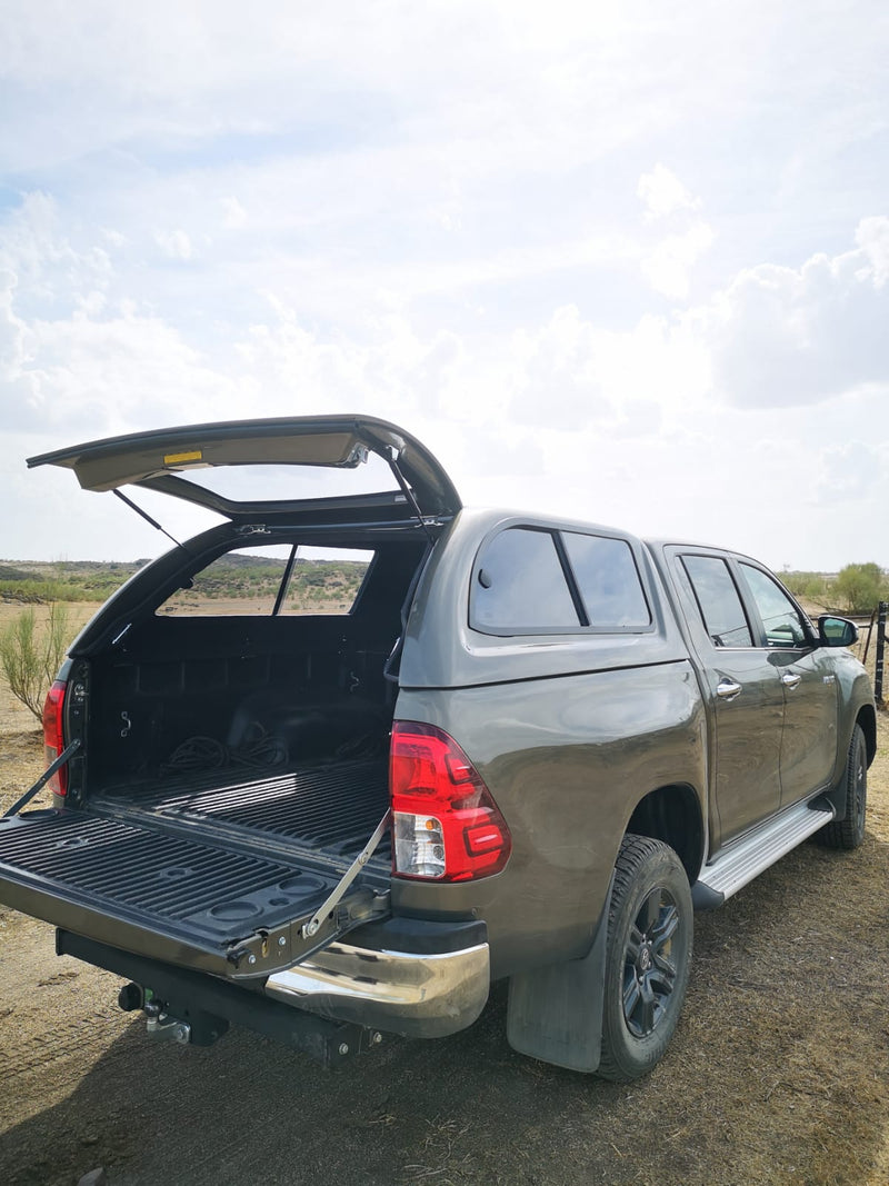 Linextras Starlux – Hard top in vetroresina Toyota Hilux Revo 2020–2025 Double Cab con finestrini laterali – foto 2