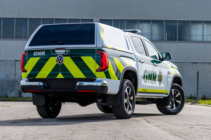 Linextras Starlux – Hard top in vetroresina Volkswagen Amarok 2023+ Double Cab senza finestrini laterali – foto 1