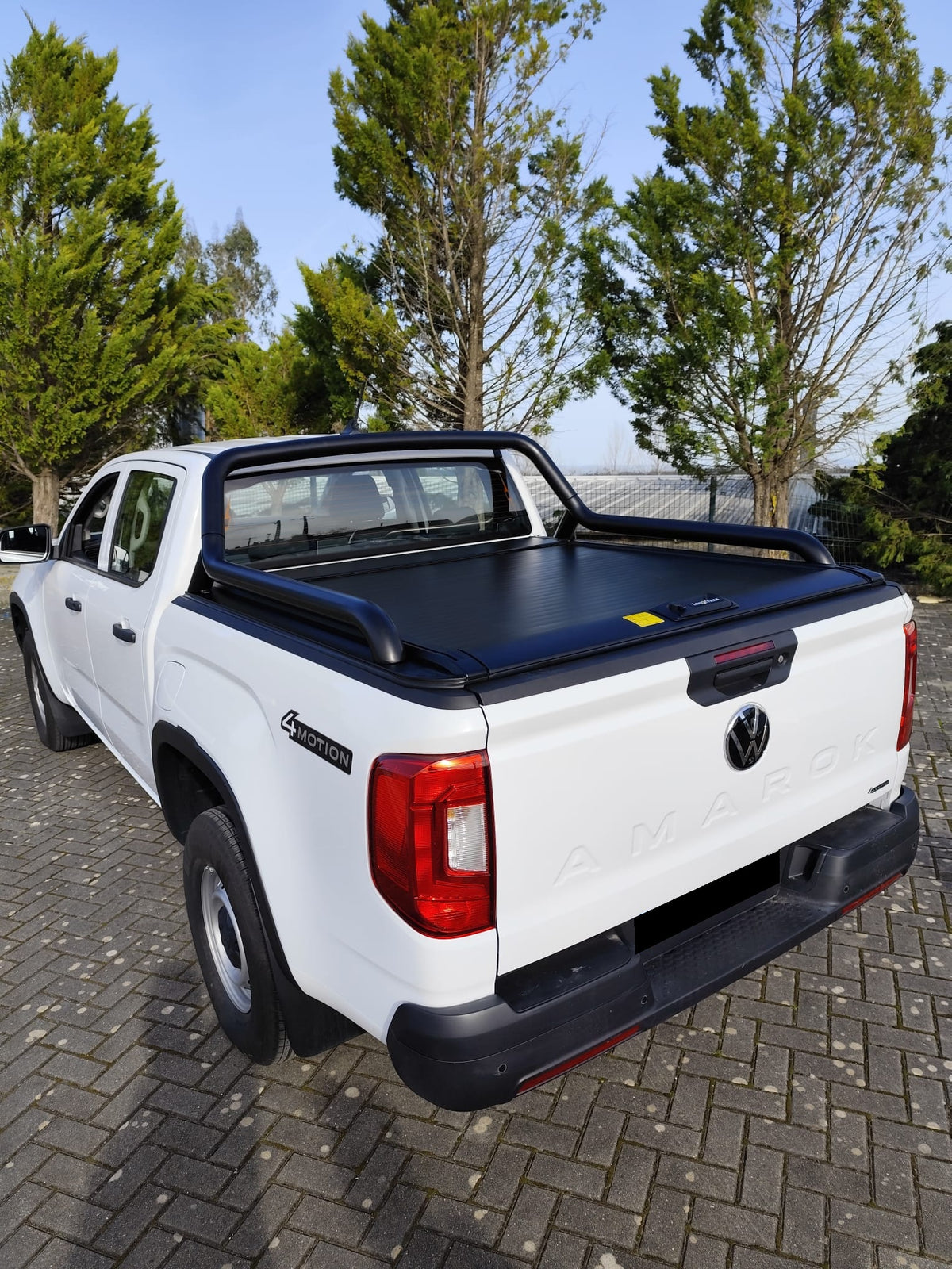 Linextras Top-Roll Line EVO manuale nero – Copertura avvolgibile cassone Volkswagen Amarok 2023+ Double Cab – foto 5