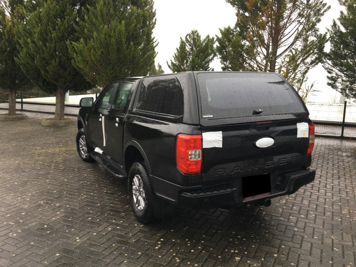 Linextras Starlux – Hard top in vetroresina Ford Ranger 2023+ Extra Cab senza finestrini laterali – foto indicativa
