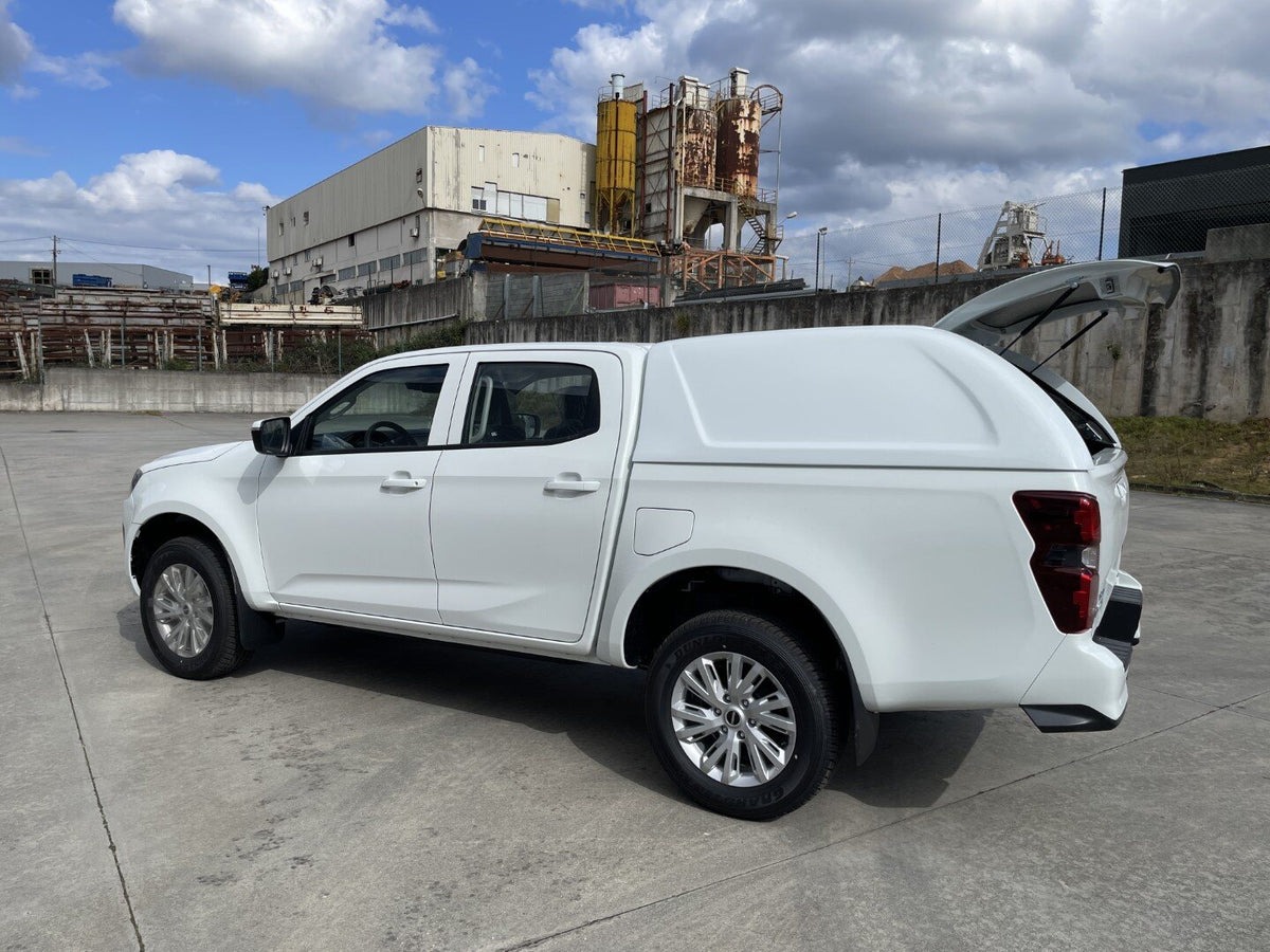 Linextras Starlux – Hard top in vetroresina Isuzu D-Max 2024+ Extra Cab senza finestrini laterali – foto indicativa