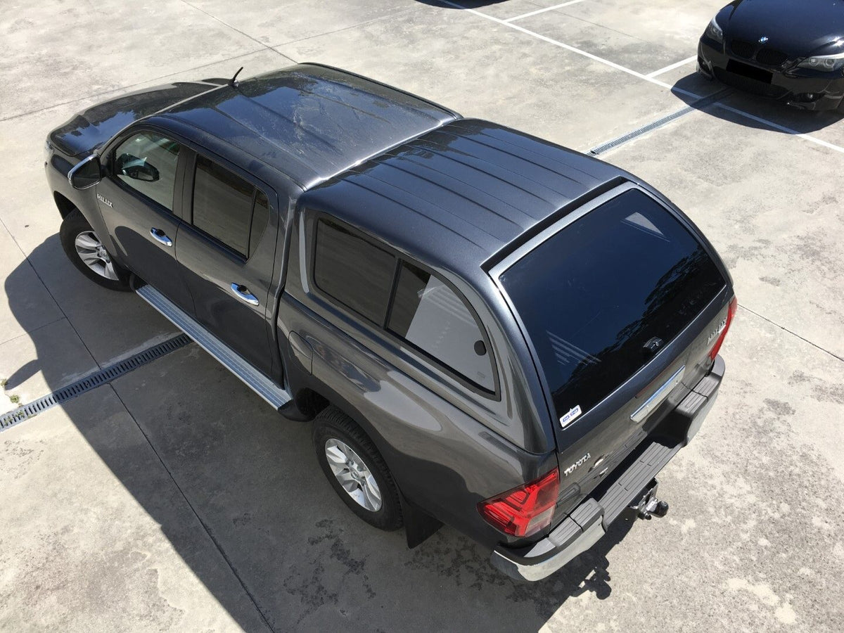 Linextras Starlux – Hard top in vetroresina Toyota Hilux Revo 2015–2020 Single Cab con finestrini laterali – foto indicativa