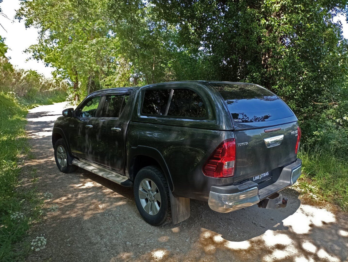 Linextras Starlux – Hard top in vetroresina Toyota Hilux Revo 2015–2020 Single Cab con finestrini laterali – foto indicativa