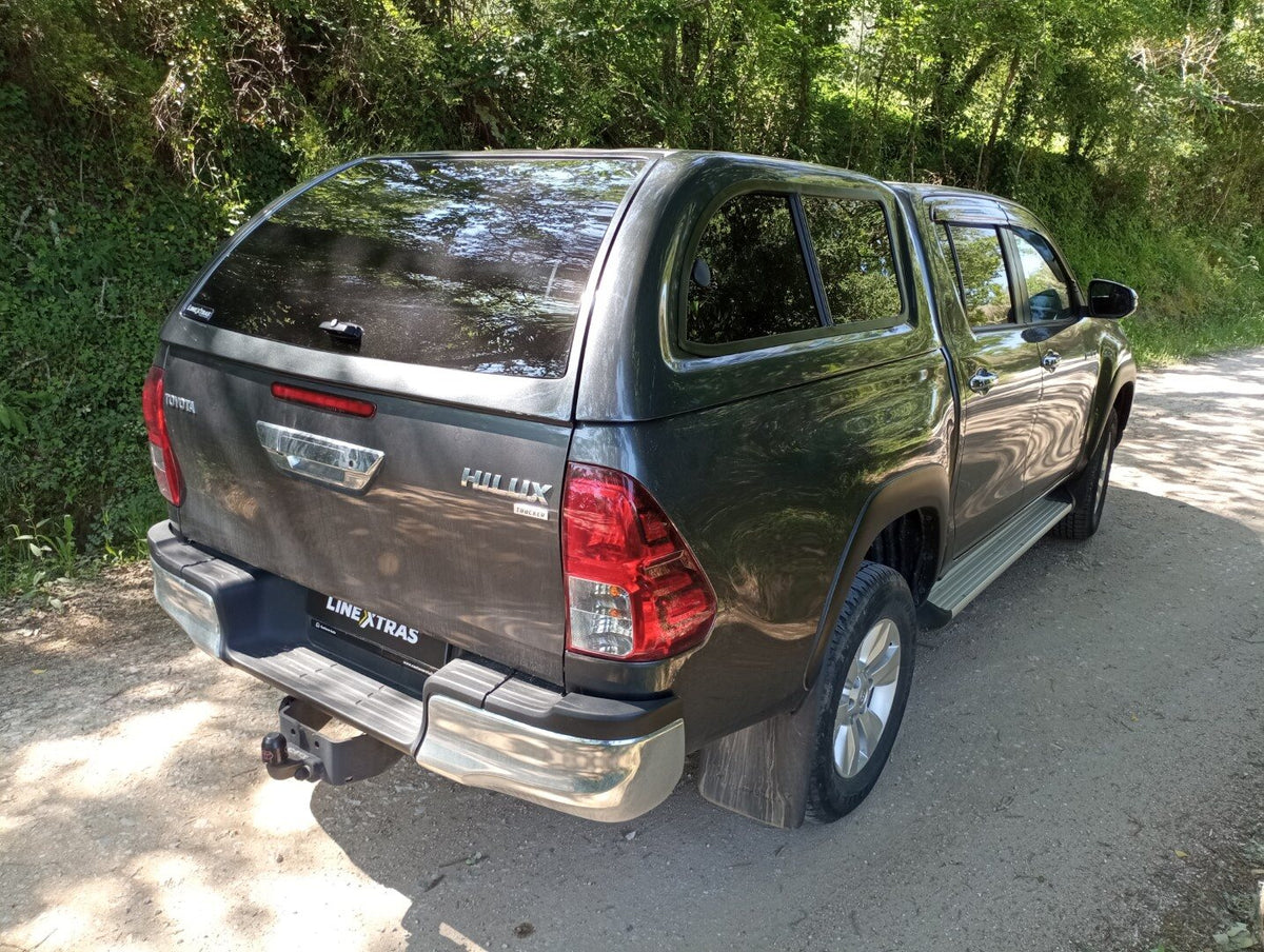 Linextras Starlux – Hard top in vetroresina Toyota Hilux Revo 2015–2020 Single Cab con finestrini laterali – foto indicativa