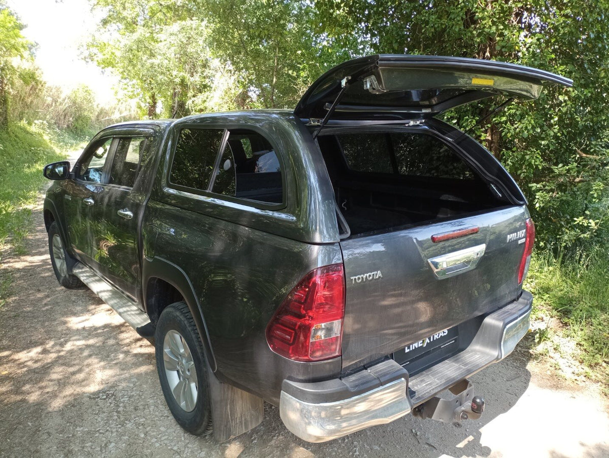 Linextras Starlux – Hard top in vetroresina Toyota Hilux Revo 2015–2020 Single Cab con finestrini laterali – foto indicativa