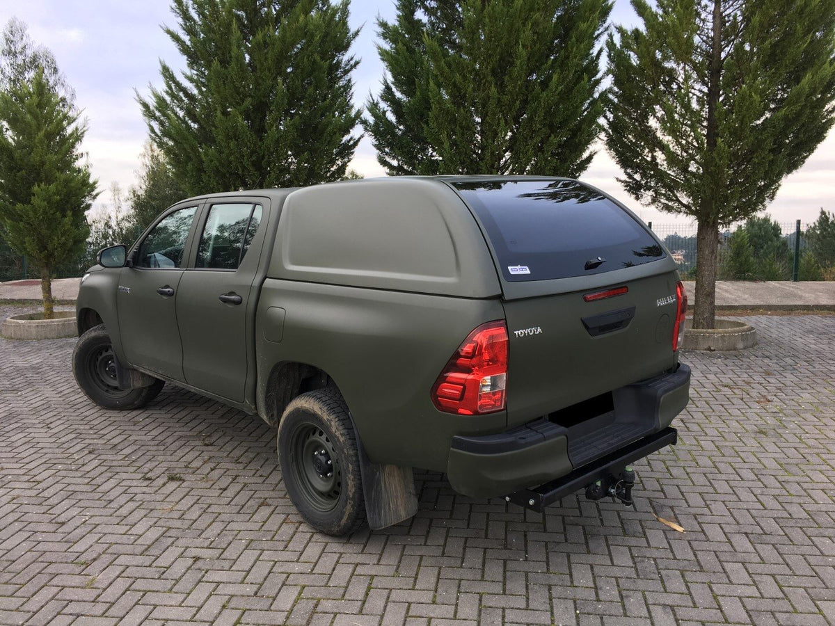 Linextras Starlux – Hard top in vetroresina Toyota Hilux Revo 2015–2020 Single Cab senza finestrini laterali – foto indicativa