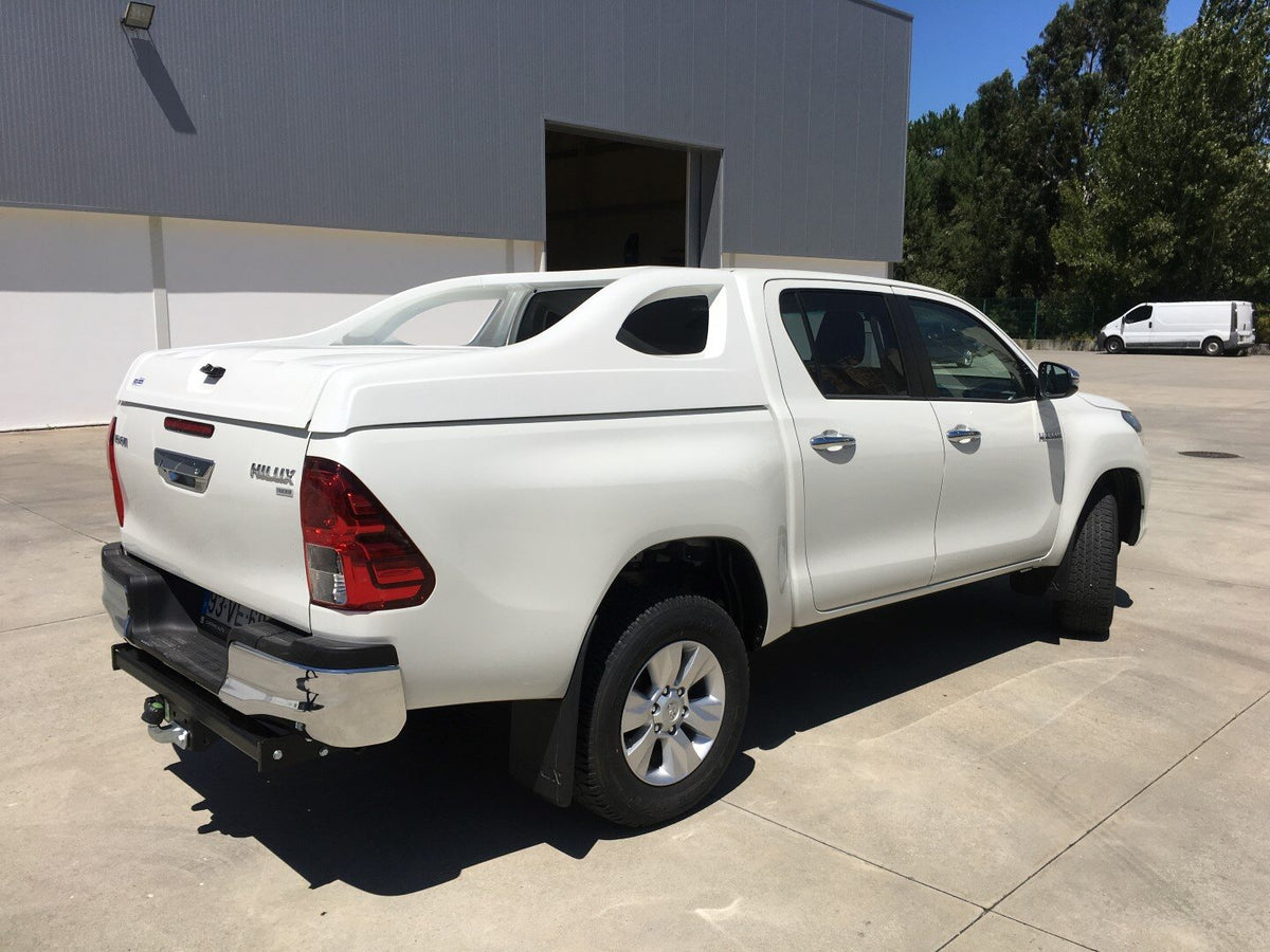 Linextras Full-Box X-EVO V – Copertura rigida cassone Toyota Hilux Revo 2020–2025 Double Cab – foto indicativa