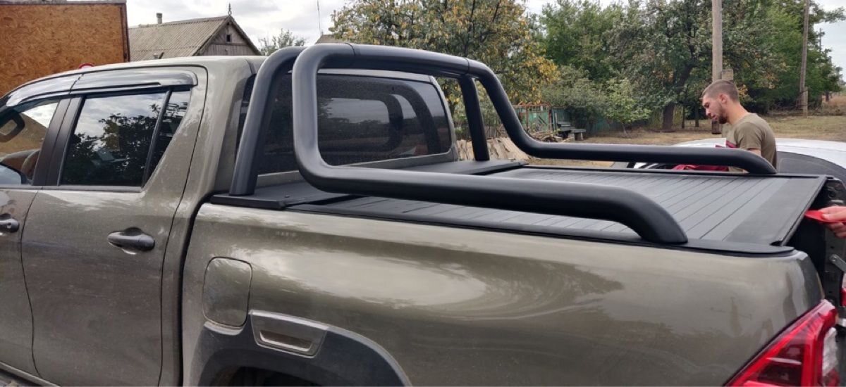 Linextras Top-Roll Line EVO manuale – Copertura avvolgibile cassone Toyota Hilux Revo 2015–2025 Double Cab – foto indicativa