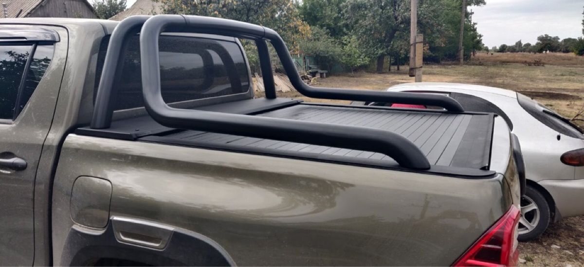 Linextras Top-Roll Line EVO elettrico – Copertura avvolgibile cassone Toyota Hilux Revo 2015–2025 Double Cab – foto indicativa