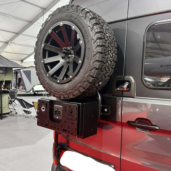 Koru MAN TGE / VW Crafter Supporto ruota posteriore alto con supporto accessori regolabile