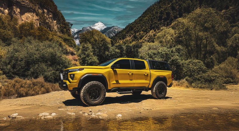 Chevrolet Colorado con hard top RSI SmartCap in montagna
