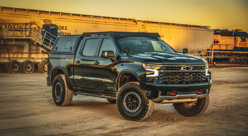 Chevrolet Silverado con hard top RSI SmartCap in esterno