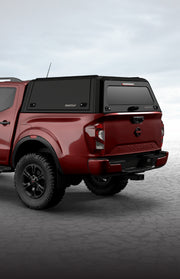 RSI SmartCap EVO su Nissan Navara rosso, vista posteriore