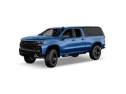 Hard top RSI SmartCap EVOa Adventure per Chevrolet Silverado / GMC Sierra 1500 2019+ Standard Bed 6,5', vista anteriore 3/4 su sfondo bianco