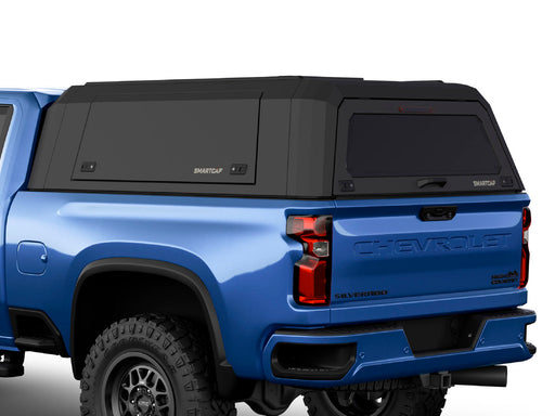 Hard top RSI SmartCap EVOa Adventure per Chevrolet Silverado / GMC Sierra 2500/3500 HD 2020+, vista posteriore 3/4 ravvicinata