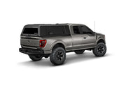 Hard top RSI SmartCap EVOa Adventure per Ford F-150 2021+ Standard Bed 6,5', vista posteriore 3/4 lato destro su sfondo bianco