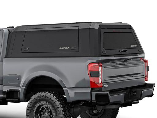 Hard top RSI SmartCap EVOa Adventure per Ford F-250 / F-350 Super Duty 2023+, vista posteriore 3/4 ravvicinata