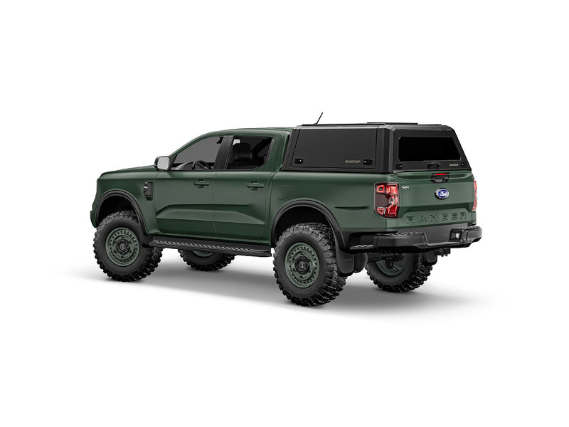 Hard top RSI SmartCap EVOa Adventure per Ford Ranger 2023+ Double Cab, vista posteriore 3/4 su sfondo bianco