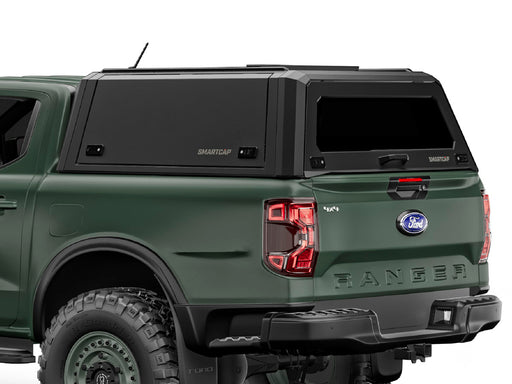 Hard top RSI SmartCap EVOa Adventure per Ford Ranger 2023+ Double Cab, vista posteriore 3/4 ravvicinata