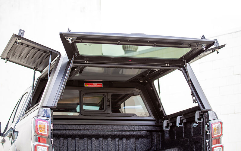 Hard top RSI SmartCap EVOa Adventure montato su Isuzu D-Max 2020+ Double Cab, foto reale