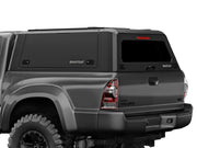 Hard top RSI SmartCap EVOa Adventure per Toyota Tacoma 2005–2015 Short Bed 5', vista posteriore 3/4 ravvicinata