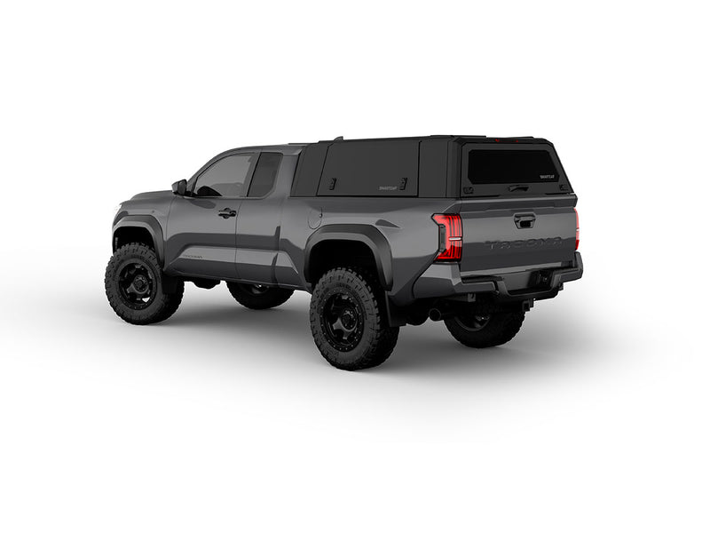 Hard top RSI SmartCap EVOa Adventure per Toyota Tacoma 2024+ Standard Bed 6', vista posteriore 3/4 su sfondo bianco