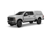 Hard top RSI SmartCap EVOc Commercial per Ford F-250 / F-350 Super Duty 2023+, vista anteriore 3/4 su sfondo bianco
