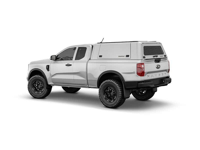 Hard top RSI SmartCap EVOc Commercial per Ford Ranger 2012–2022 Extra Cab, vista posteriore 3/4 su sfondo bianco