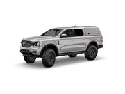 Hard top RSI SmartCap EVOc Commercial per Ford Ranger 2023+ Extra Cab, vista anteriore 3/4 su sfondo bianco